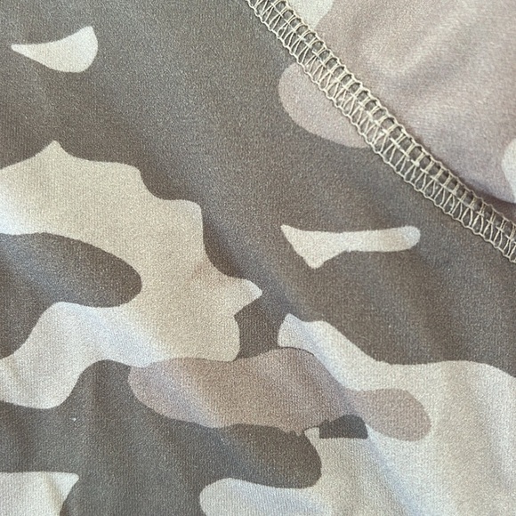 Acacia Boys Lanikai Camo Rashguard - Picture 2 of 4